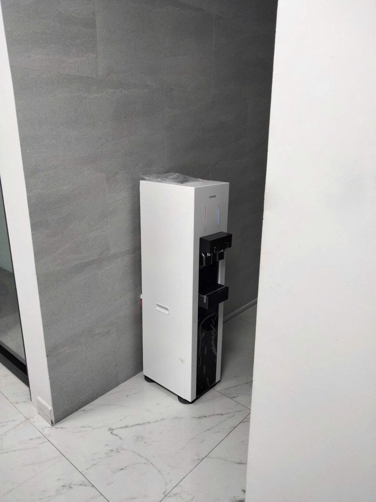 Hình Thực Tế Máy lọc nước nóng lạnh Coway Harry CHP-590R - Cây tủ đứng 