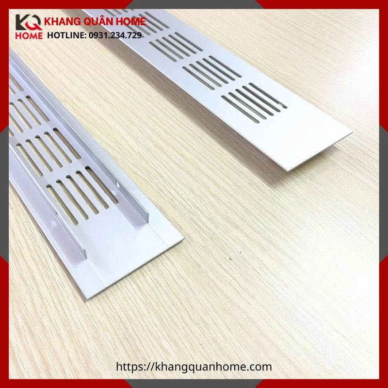 khe thoát nhiệt màu inox