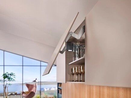 tay nâng blum aventos hs top